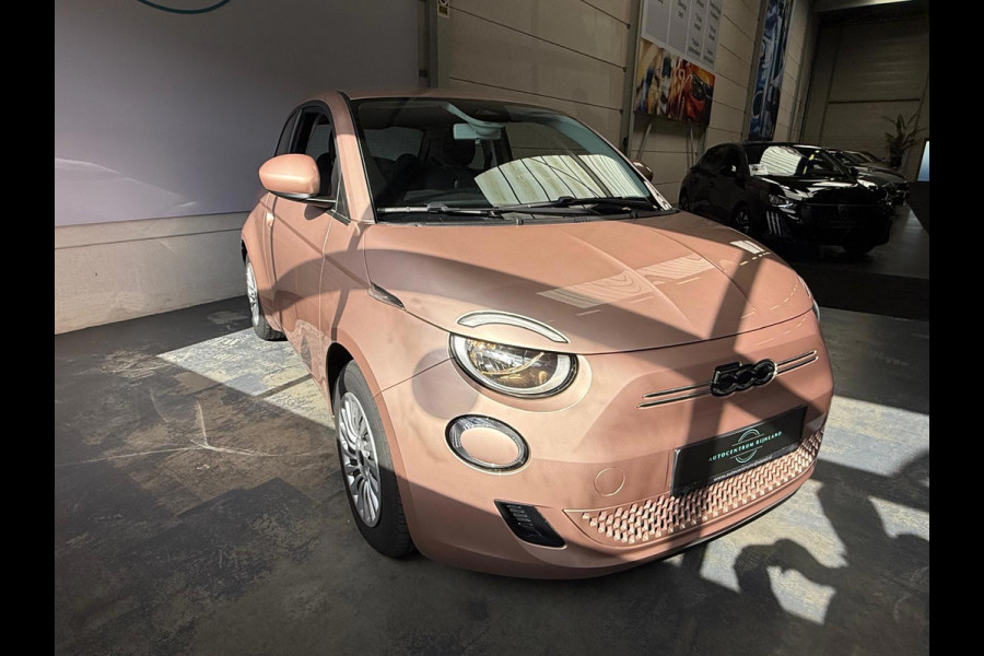 Fiat 500 Urban 42 kWh, CarPlay, Cruise Control