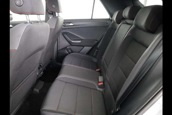 Volkswagen T-Roc 1.5 TSI Sport 150 pk Automaat (DSG) | Navigatie via App | Panoramadak | Parkeersensoren | Black Style pakket | Stoelverwarming |
