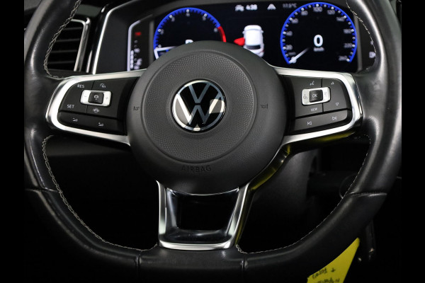 Volkswagen T-Roc 1.5 TSI Sport 150 pk Automaat (DSG) | Navigatie via App | Panoramadak | Parkeersensoren | Black Style pakket | Stoelverwarming |