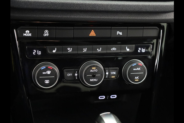 Volkswagen T-Roc 1.5 TSI Sport 150 pk Automaat (DSG) | Navigatie via App | Panoramadak | Parkeersensoren | Black Style pakket | Stoelverwarming |