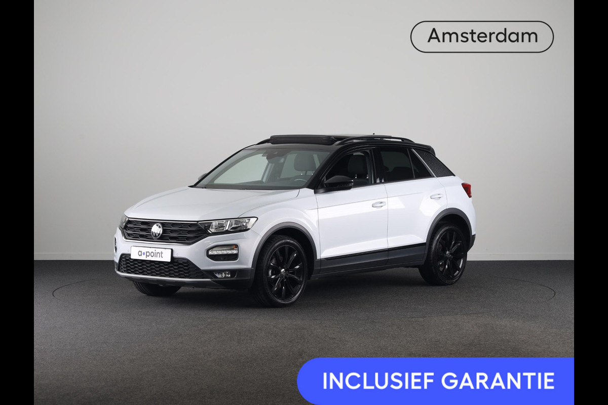 Volkswagen T-Roc 1.5 TSI Sport 150 pk Automaat (DSG) | Navigatie via App | Panoramadak | Parkeersensoren | Black Style pakket | Stoelverwarming |