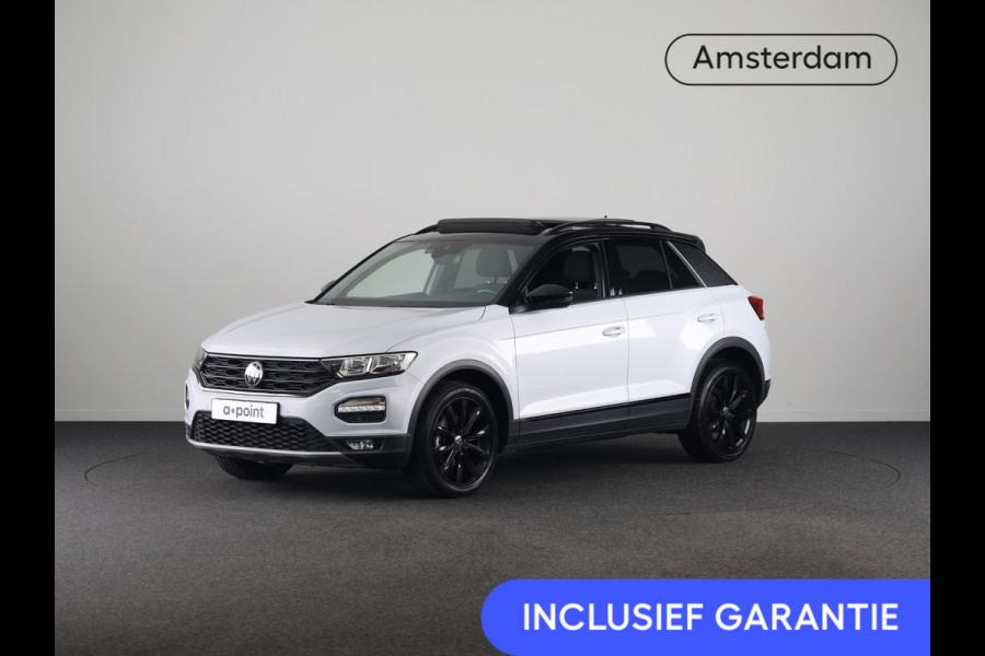 Volkswagen T-Roc 1.5 TSI Sport 150 pk Automaat (DSG) | Navigatie via App | Panoramadak | Parkeersensoren | Black Style pakket | Stoelverwarming |