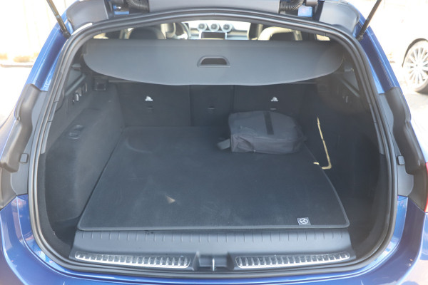Mercedes-Benz C-Klasse Estate 300e AMG | 313PK | Massage | Head-up | Keyless | Sfeerverlichting | Stoelkoeling | Distronic+ | Leder | 2022.