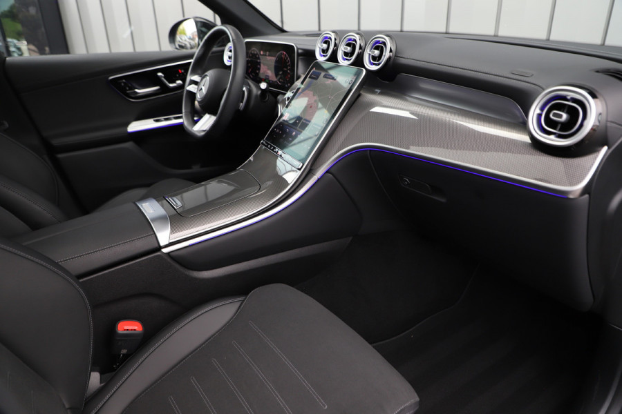 Mercedes-Benz GLC 300e AMG 4-Matic | 313PK | Head-up | Burmester | Keyless | Distronic | Digital-ligt | Sfeerverlichting | Trekhaak | 2024.