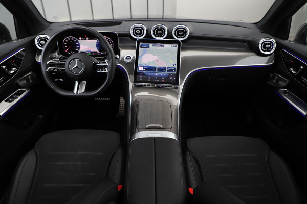 Mercedes-Benz GLC 300e AMG 4-Matic | 313PK | Head-up | Burmester | Keyless | Distronic | Digital-ligt | Sfeerverlichting | Trekhaak | 2024.
