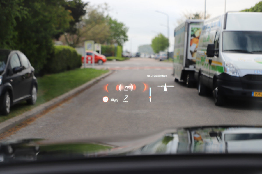 Mercedes-Benz GLC 300e AMG 4-Matic | 313PK | Head-up | Burmester | Keyless | Distronic | Digital-ligt | Sfeerverlichting | Trekhaak | 2024.