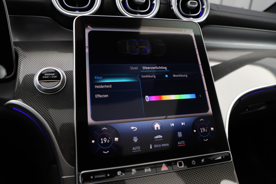 Mercedes-Benz GLC 300e AMG 4-Matic | 313PK | Head-up | Burmester | Keyless | Distronic | Digital-ligt | Sfeerverlichting | Trekhaak | 2024.