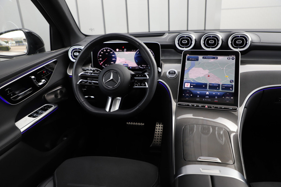 Mercedes-Benz GLC 300e AMG 4-Matic | 313PK | Head-up | Burmester | Keyless | Distronic | Digital-ligt | Sfeerverlichting | Trekhaak | 2024.