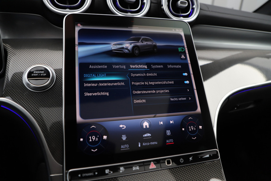 Mercedes-Benz GLC 300e AMG 4-Matic | 313PK | Head-up | Burmester | Keyless | Distronic | Digital-ligt | Sfeerverlichting | Trekhaak | 2024.