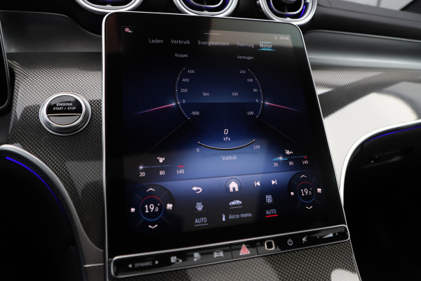 Mercedes-Benz GLC 300e AMG 4-Matic | 313PK | Head-up | Burmester | Keyless | Distronic | Digital-ligt | Sfeerverlichting | Trekhaak | 2024.