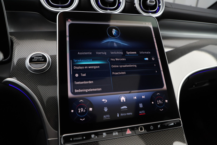 Mercedes-Benz GLC 300e AMG 4-Matic | 313PK | Head-up | Burmester | Keyless | Distronic | Digital-ligt | Sfeerverlichting | Trekhaak | 2024.