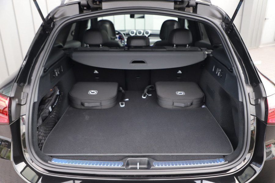 Mercedes-Benz GLC 300e AMG 4-Matic | 313PK | Head-up | Burmester | Keyless | Distronic | Digital-ligt | Sfeerverlichting | Trekhaak | 2024.