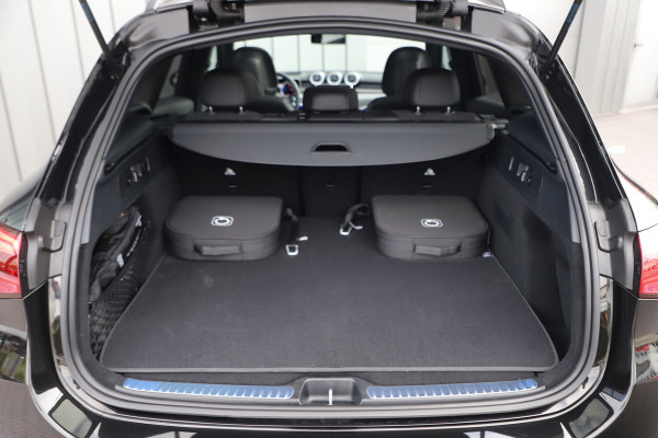 Mercedes-Benz GLC 300e AMG 4-Matic | 313PK | Head-up | Burmester | Keyless | Distronic | Digital-ligt | Sfeerverlichting | Trekhaak | 2024.