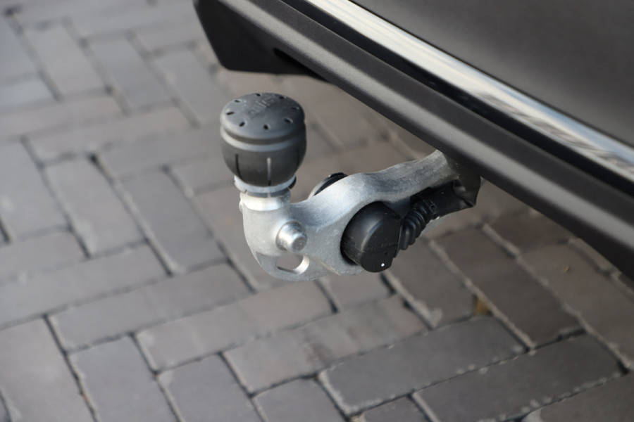 Mercedes-Benz GLC AMG 63 S E Performance | 680PK | Keramisch | Achterasbesturing | Head-up | Carbon | Burmester | Keyless-go | Track-pace | 2024.