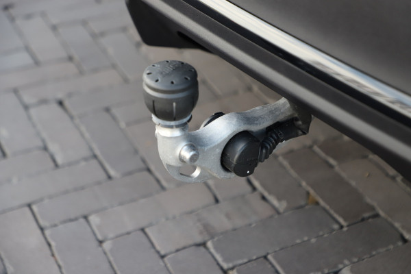 Mercedes-Benz GLC AMG 63 S E Performance | 680PK | Keramisch | Achterasbesturing | Head-up | Carbon | Burmester | Keyless-go | Track-pace | 2024.