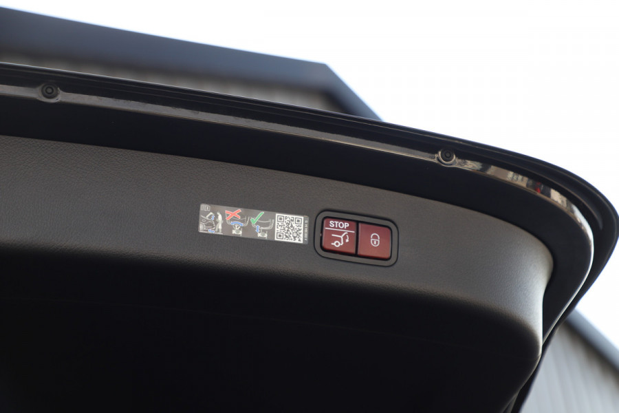 Mercedes-Benz GLC AMG 63 S E Performance | 680PK | Keramisch | Achterasbesturing | Head-up | Carbon | Burmester | Keyless-go | Track-pace | 2024.