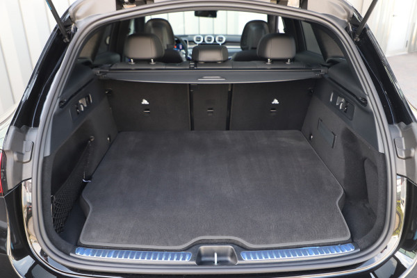 Mercedes-Benz GLC AMG 63 S E Performance | 680PK | Keramisch | Achterasbesturing | Head-up | Carbon | Burmester | Keyless-go | Track-pace | 2024.