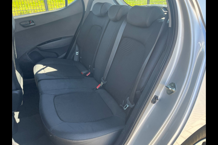 Hyundai i10 1.0i Comfort 5p. | PDC | Automaat | Stoelverwarming | 1ste eigenaar