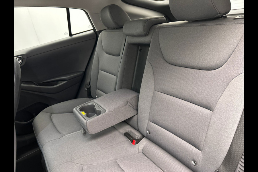 Hyundai IONIQ 1.6 GDi PHEV Comfort | Carplay | Adaptive-cruise | Camera | Schuif/kanteldak | Stoel/Stuurverwarming |