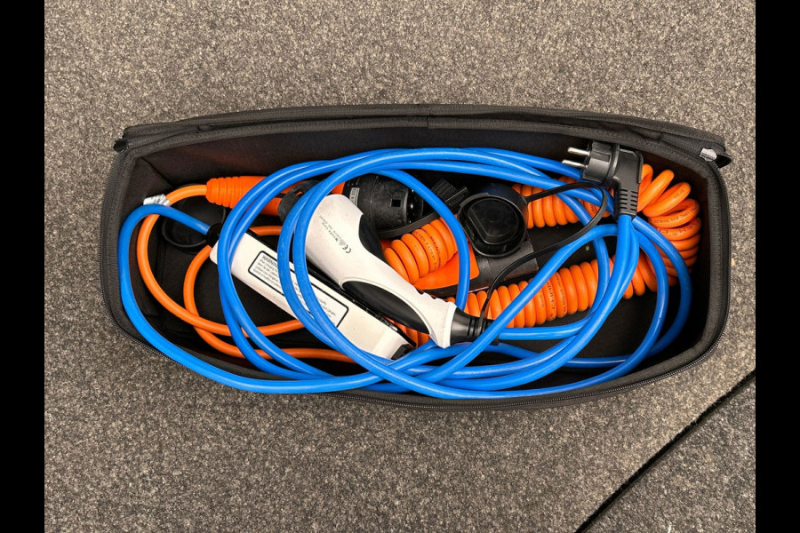 Hyundai IONIQ 1.6 GDi PHEV Comfort | Carplay | Adaptive-cruise | Camera | Schuif/kanteldak | Stoel/Stuurverwarming |