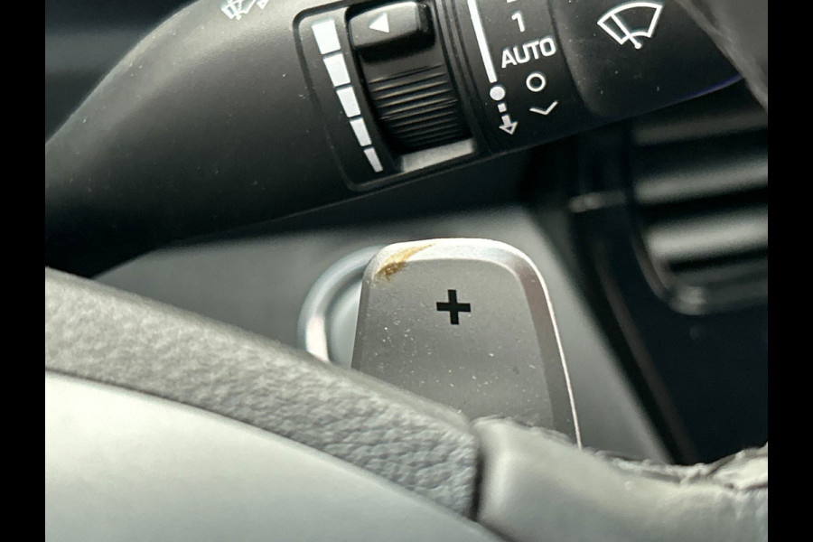 Hyundai IONIQ 1.6 GDi PHEV Comfort | Carplay | Adaptive-cruise | Camera | Schuif/kanteldak | Stoel/Stuurverwarming |
