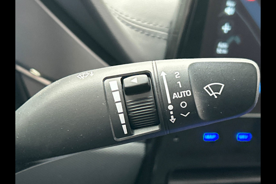 Hyundai IONIQ 1.6 GDi PHEV Comfort | Carplay | Adaptive-cruise | Camera | Schuif/kanteldak | Stoel/Stuurverwarming |