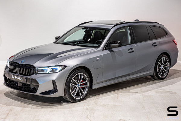 BMW 3 Serie Touring 330e|Pano|Cam|HUD|Fisc€59.700,-|Full|Gar