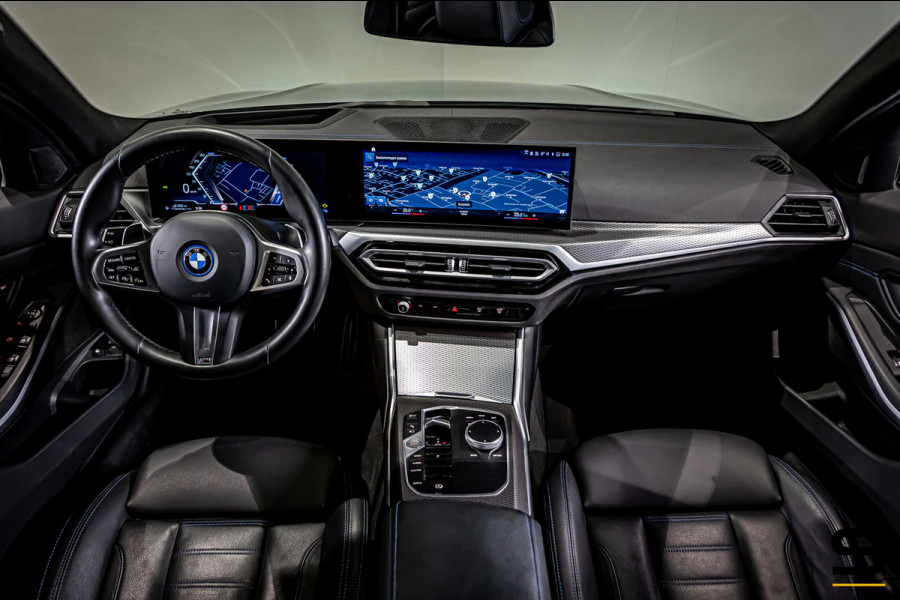 BMW 3 Serie Touring 330e|Pano|Cam|HUD|Fisc€59.700,-|Full|Gar