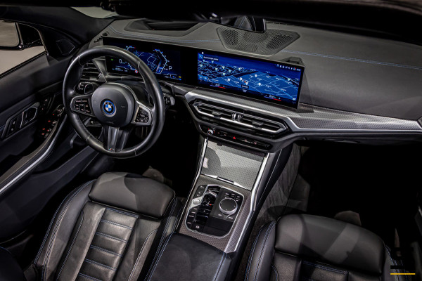 BMW 3 Serie Touring 330e|Pano|Cam|HUD|Fisc€59.700,-|Full|Gar