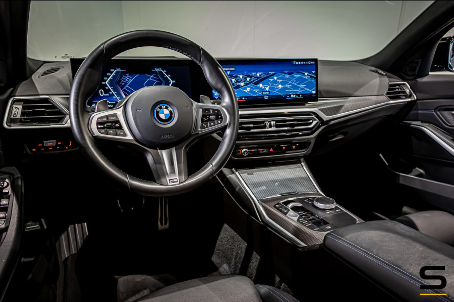 BMW 3 Serie Touring 330e|Pano|Cam|HUD|Fisc€59.700,-|Full|Gar