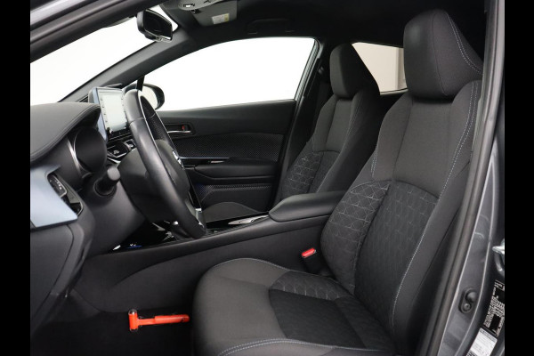Toyota C-HR 2.0 Hybrid First Edition | Stoelverwarming | Adaptive cruise | Camera | Carplay | JBL Sound | Keyless | Full LED | Navigatie | Dodehoek detectie | Climate control | Bluetooth