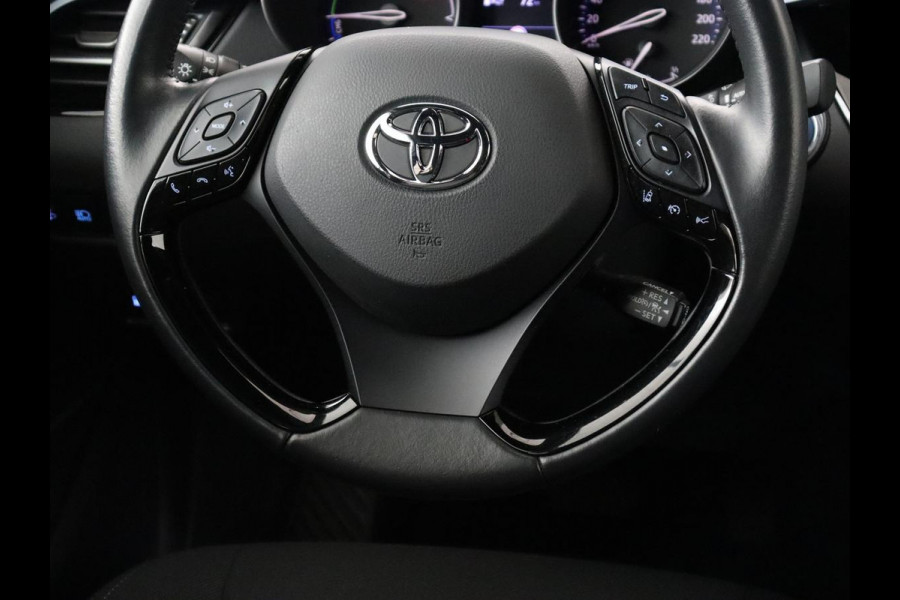 Toyota C-HR 2.0 Hybrid First Edition | Stoelverwarming | Adaptive cruise | Camera | Carplay | JBL Sound | Keyless | Full LED | Navigatie | Dodehoek detectie | Climate control | Bluetooth