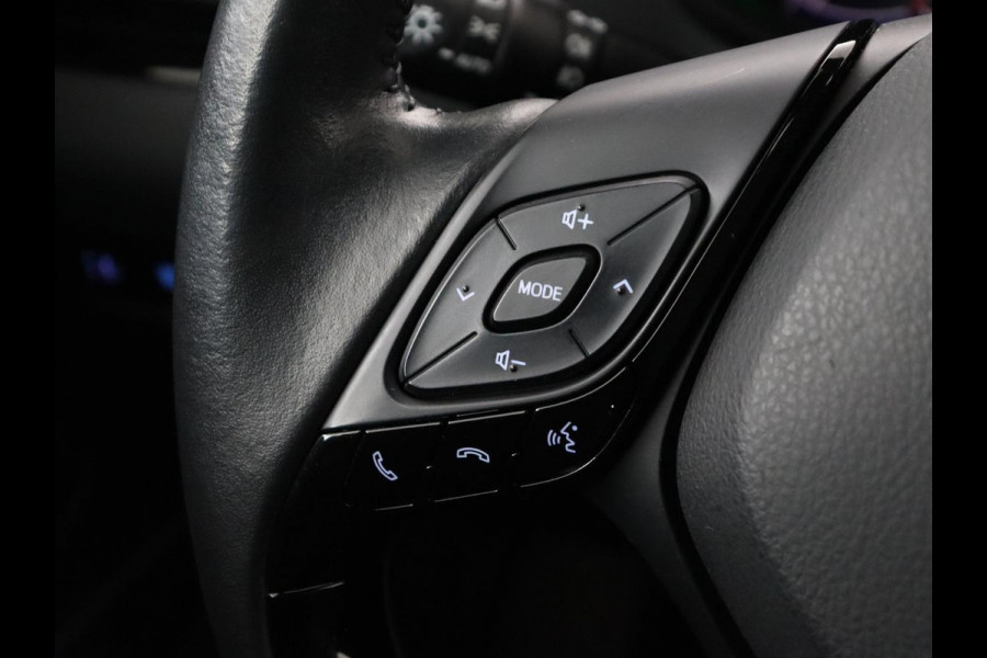 Toyota C-HR 2.0 Hybrid First Edition | Stoelverwarming | Adaptive cruise | Camera | Carplay | JBL Sound | Keyless | Full LED | Navigatie | Dodehoek detectie | Climate control | Bluetooth