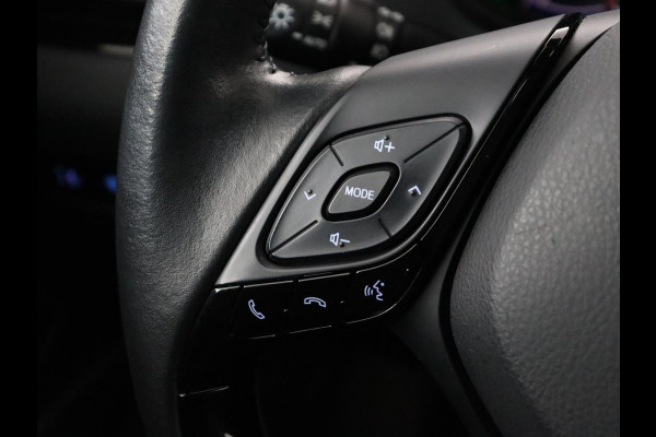 Toyota C-HR 2.0 Hybrid First Edition | Stoelverwarming | Adaptive cruise | Camera | Carplay | JBL Sound | Keyless | Full LED | Navigatie | Dodehoek detectie | Climate control | Bluetooth