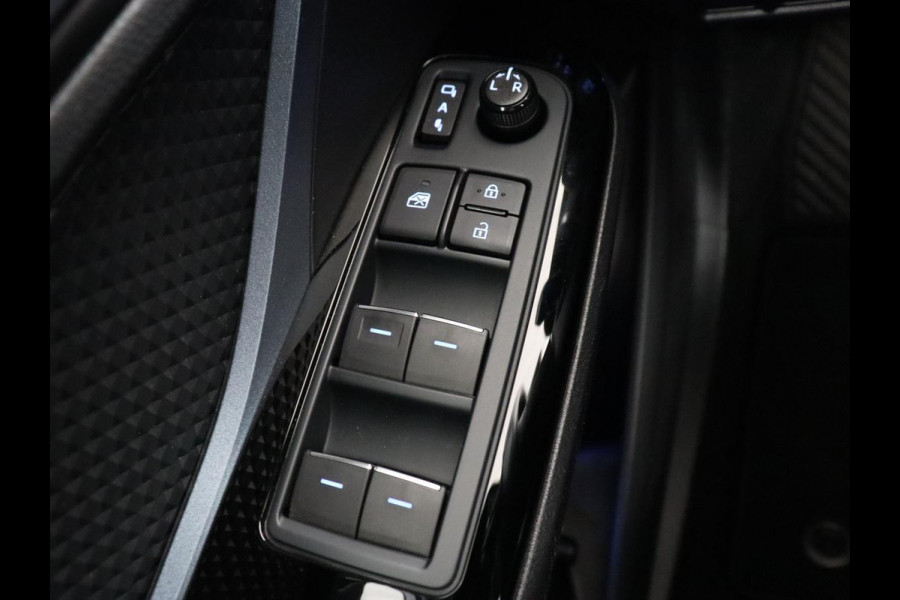 Toyota C-HR 2.0 Hybrid First Edition | Stoelverwarming | Adaptive cruise | Camera | Carplay | JBL Sound | Keyless | Full LED | Navigatie | Dodehoek detectie | Climate control | Bluetooth