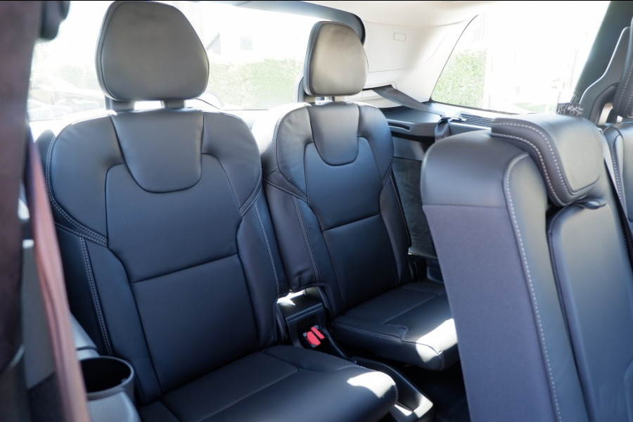 Volvo XC90 2.0 T8 AWD Ultra Dark PHEV / INCL. Fabrieksgarantie / Luchtverin