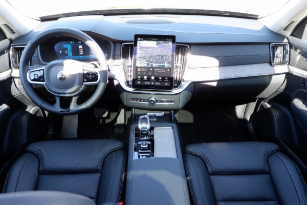 Volvo XC90 2.0 T8 AWD Ultra Dark PHEV / INCL. Fabrieksgarantie / Luchtverin