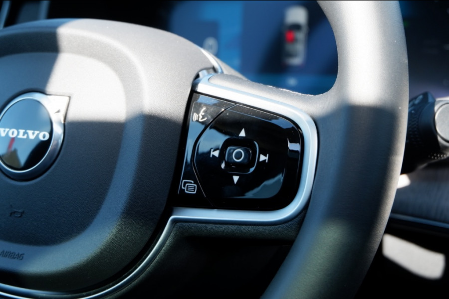 Volvo XC90 2.0 T8 AWD Ultra Dark PHEV / INCL. Fabrieksgarantie / Luchtverin