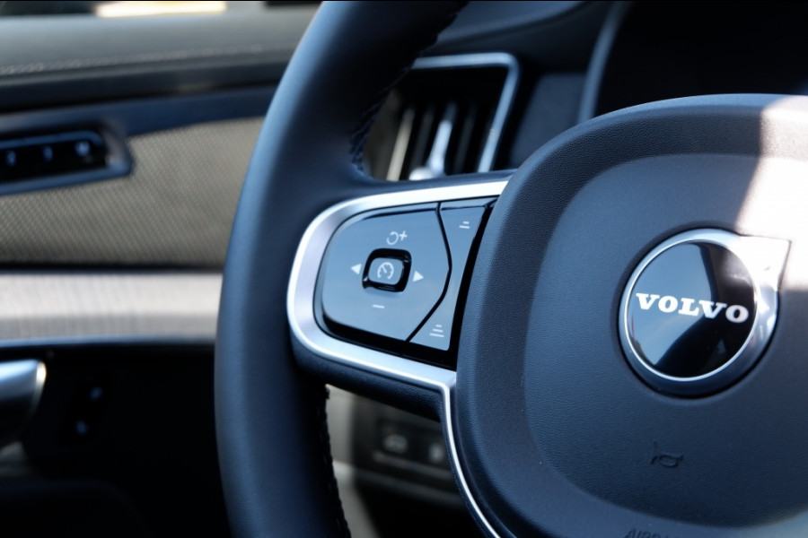 Volvo XC90 2.0 T8 AWD Ultra Dark PHEV / INCL. Fabrieksgarantie / Luchtverin