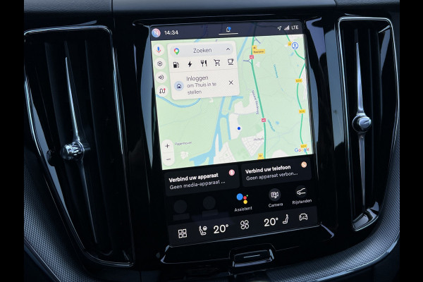 Volvo XC60 2.0 T6 Plug-in hybrid AWD Plus Black Edition | Trekhaak | Memory | Harman Kardon Audio | Pano