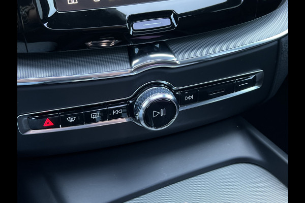 Volvo XC60 2.0 T6 Plug-in hybrid AWD Plus Black Edition | Trekhaak | Memory | Harman Kardon Audio | Pano