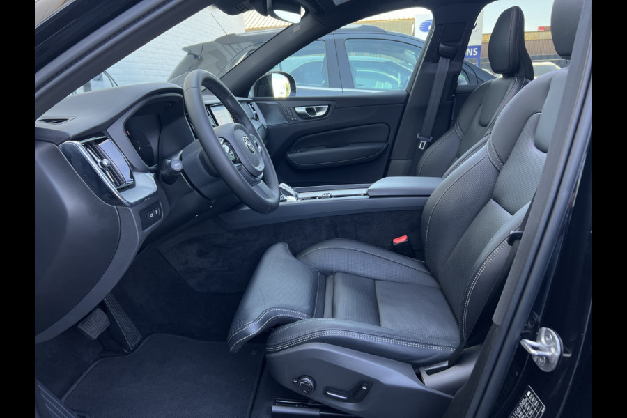 Volvo XC60 2.0 T6 Plug-in hybrid AWD Plus Black Edition | Trekhaak | Memory | Harman Kardon Audio | Pano
