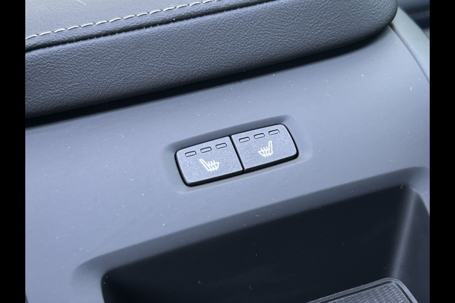 Volvo XC60 2.0 T6 Plug-in hybrid AWD Plus Black Edition | Trekhaak | Memory | Harman Kardon Audio | Pano
