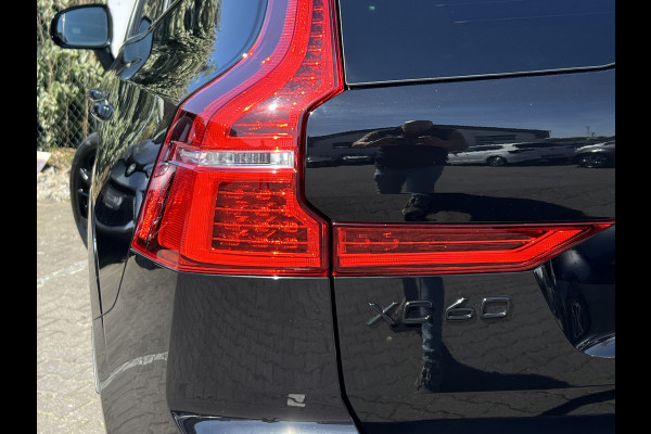 Volvo XC60 2.0 T6 Plug-in hybrid AWD Plus Black Edition | Trekhaak | Memory | Harman Kardon Audio | Pano