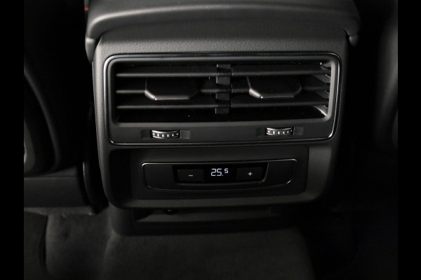 Audi Q8 Pro Line S 55 TFSI e 394 pk | Midnight emerald green | Glazen panoramadak | Bang & Olufsen Premium 3D | Sportstoelen plus voorin |