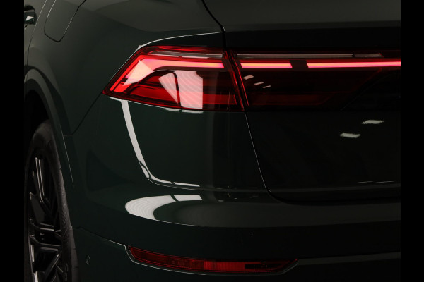 Audi Q8 Pro Line S 55 TFSI e 394 pk | Midnight emerald green | Glazen panoramadak | Bang & Olufsen Premium 3D | Sportstoelen plus voorin |