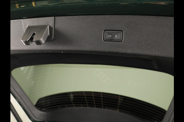 Audi Q8 Pro Line S 55 TFSI e 394 pk | Midnight emerald green | Glazen panoramadak | Bang & Olufsen Premium 3D | Sportstoelen plus voorin |