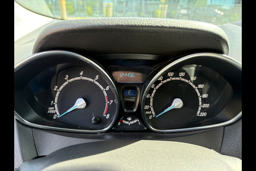 Ford Tourneo Courier 1.0 Titanium 125PK GARANTIE!