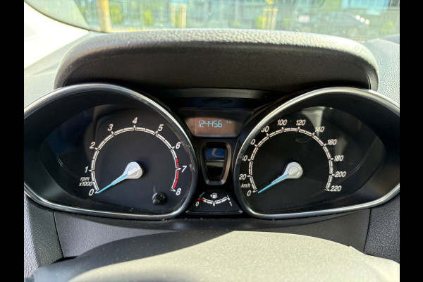 Ford Tourneo Courier 1.0 Titanium 125PK GARANTIE!