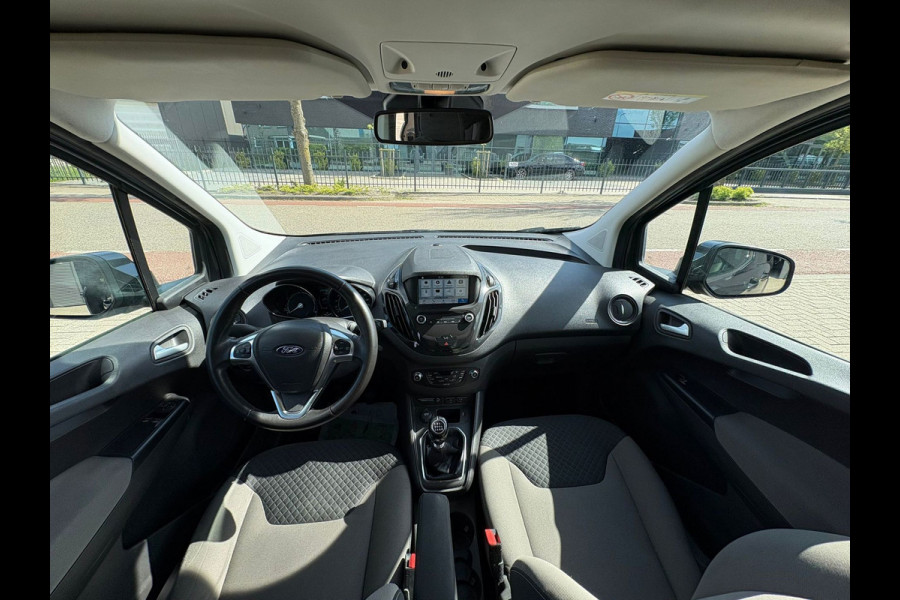 Ford Tourneo Courier 1.0 Titanium 125PK GARANTIE!